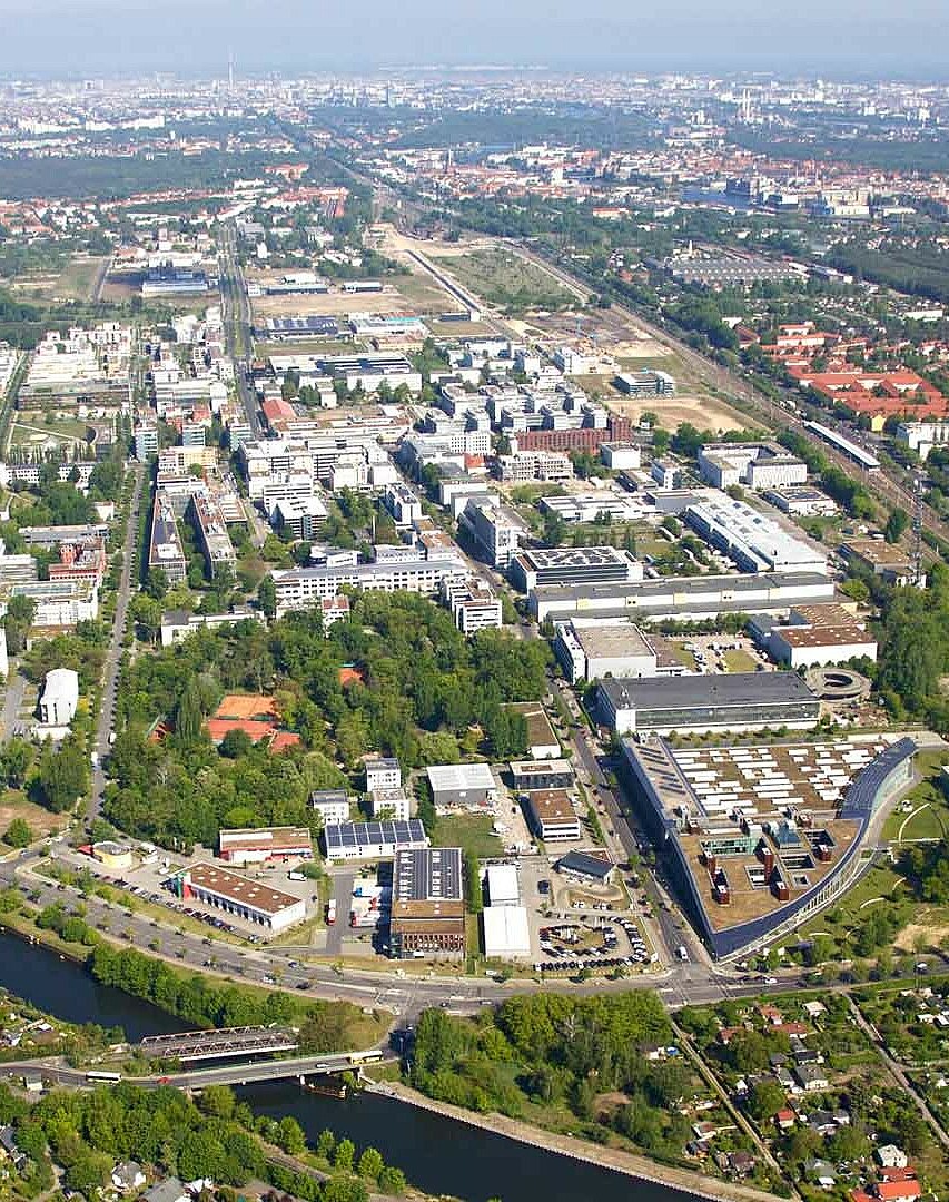 Der Wissenschafts- und Technologiepark Adlershof aus der Vogelperspektive, Brain City Berlin