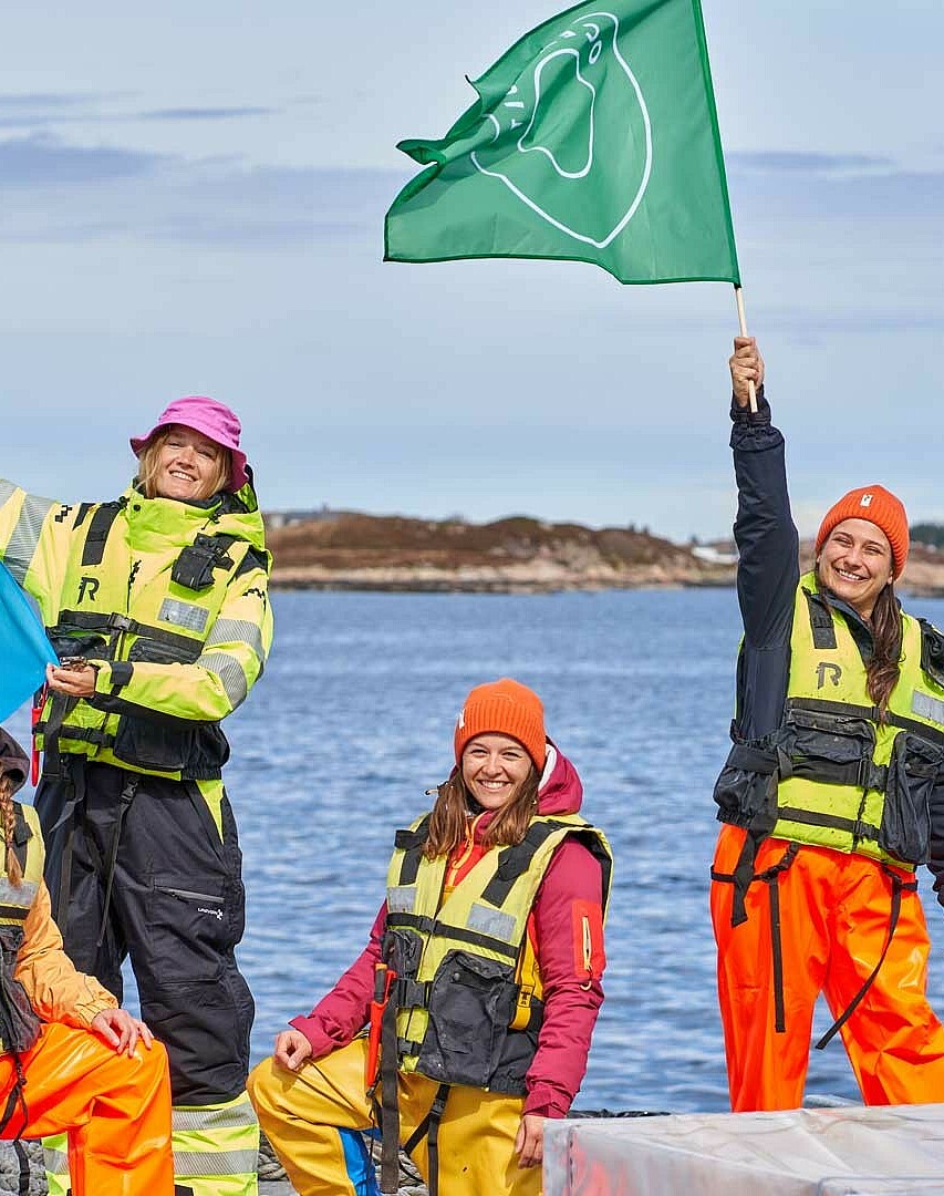 [Translate to en:] Das Team von Bettaf!ish auf einem Algenfischkutter in Norwegen, Brain Ciyt Berlin