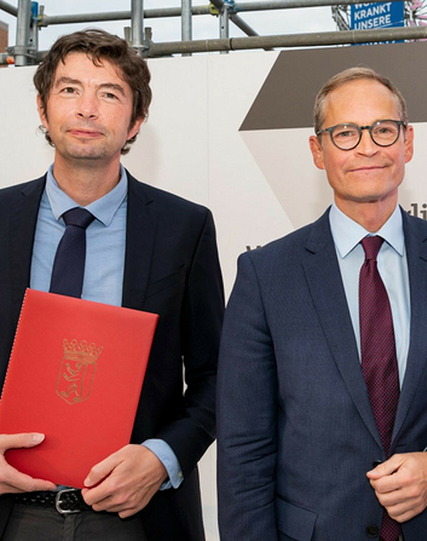 Der Regierende Bürgermeister, Michael Müller, mit den Preisträgern des Wissenschaftspreises 2020