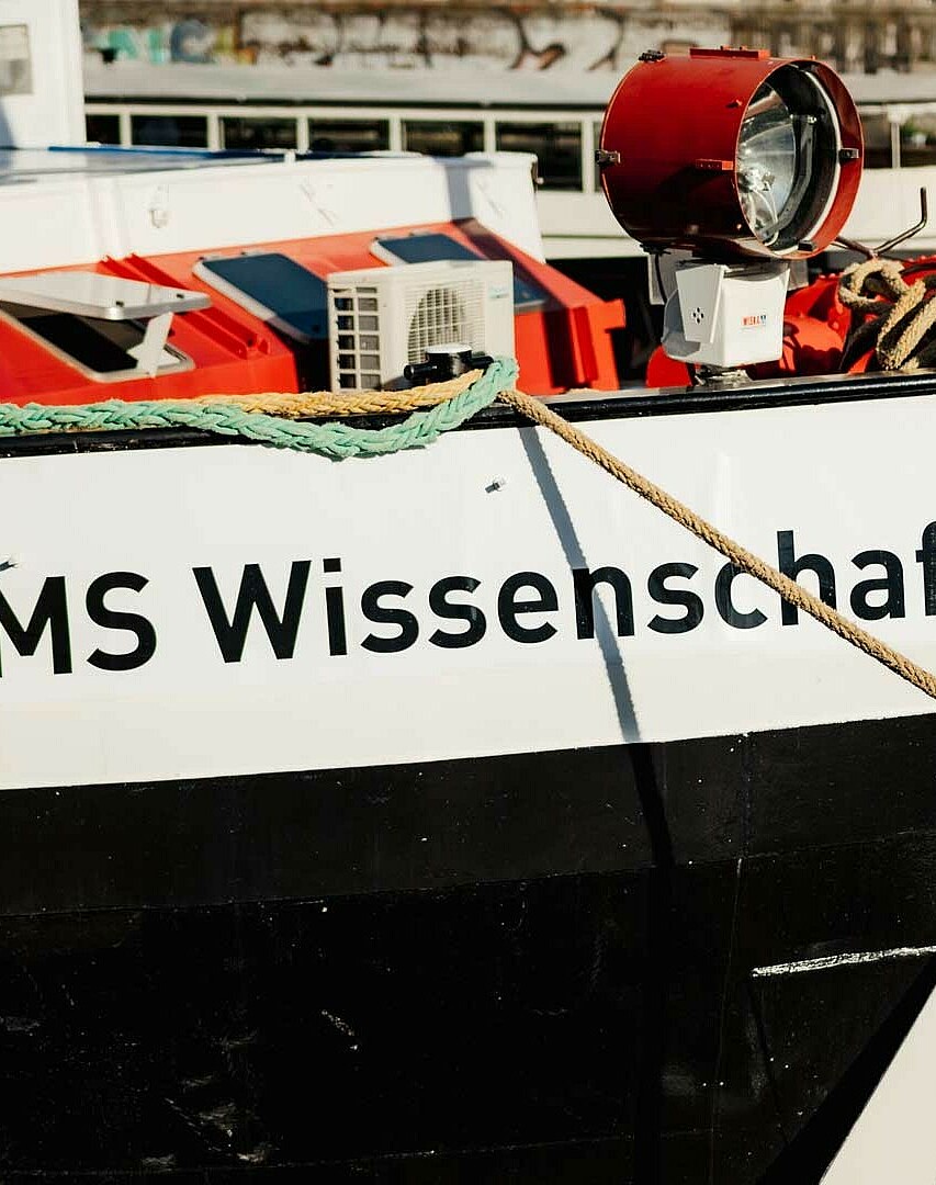 MS Wissenschaft, side view with lettering, Brain City Berlin