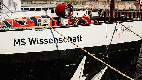 MS Wissenschaft, side view with lettering, Brain City Berlin