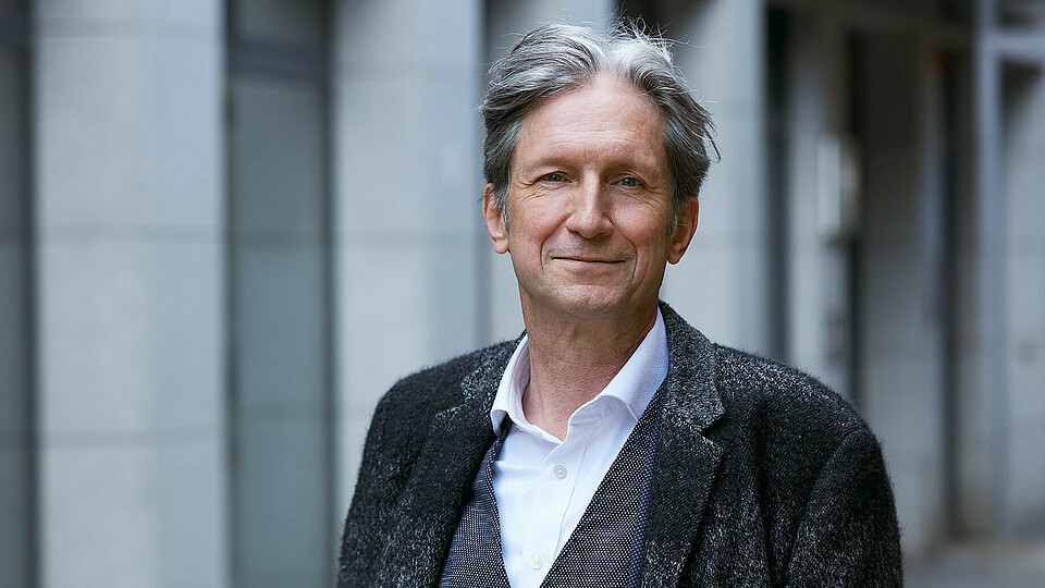  Dr. Carsten Hucho, Paul-Drude-Institut für Festkörperelektronik